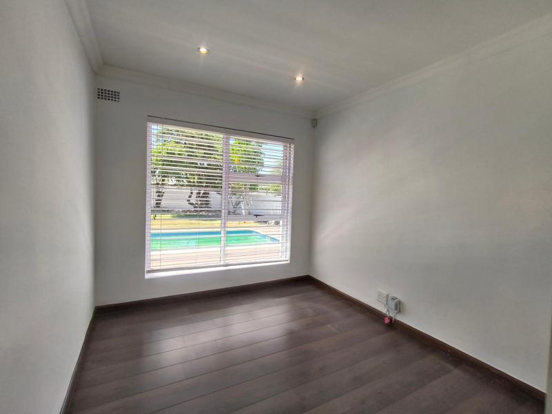 To Let 4 Bedroom Property for Rent in Table View Western Cape